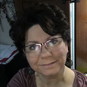 Meet your Posher, Lorilorie